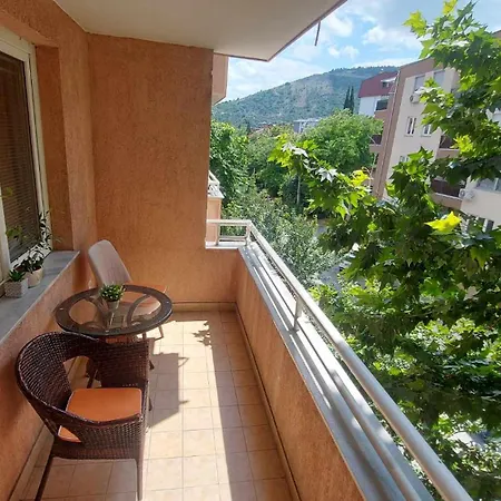 Ira's Place Near Area Apartment Skopje