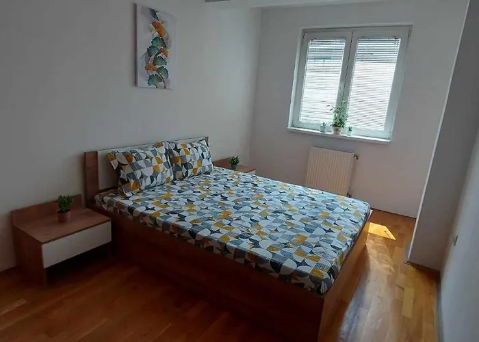 Апартаменты Ira's Place Near Area Скопье