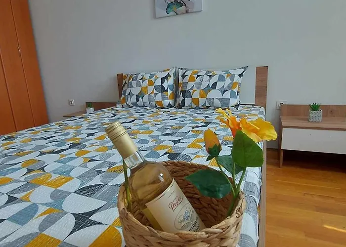 Апартаменты Ira's Place Near Area