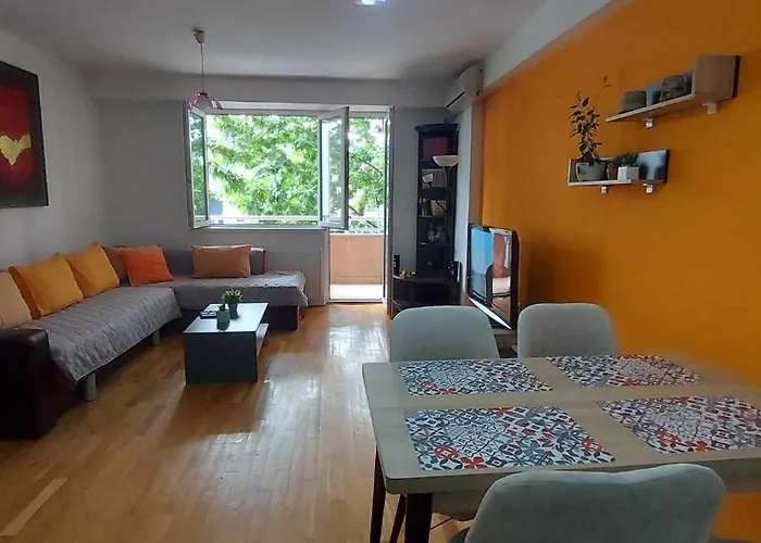 Апартаменты Ira's Place Near Area Скопье